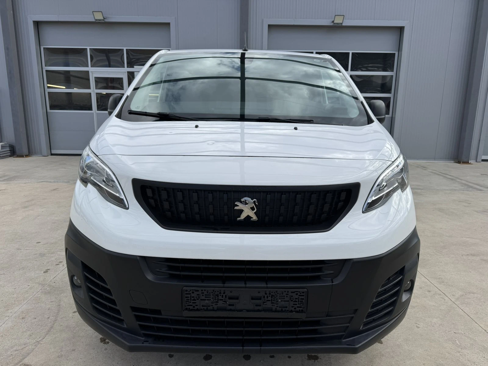 Peugeot Expert 2.0* 177ps* ХЛАДИЛЕН* НАВИ* ПАРКТРОНИК - изображение 8