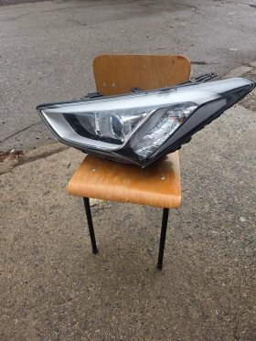 Продавам преден ляв фар за Hyundai Santa fe 3, снимка 1