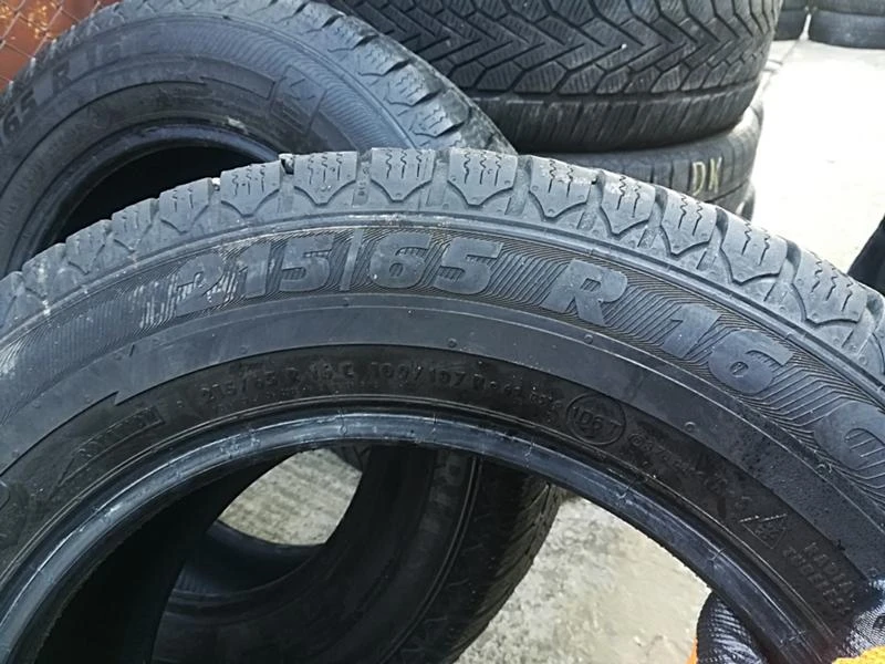 Гуми Зимни 215/65R16, снимка 6 - Гуми и джанти - 24082933