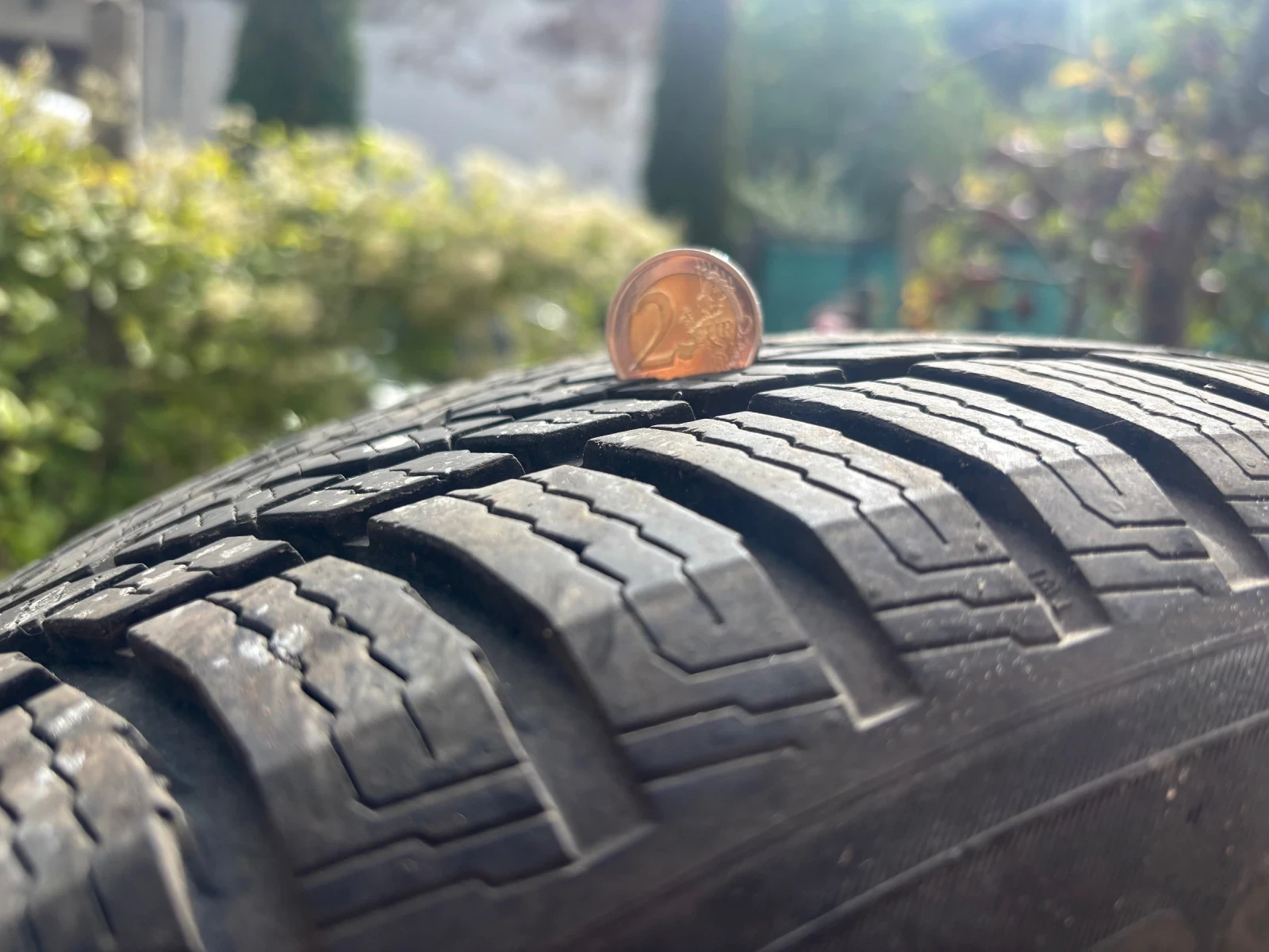 Гуми Зимни 215/55R17, снимка 5 - Гуми и джанти - 56223724