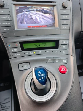 Toyota Prius ХИБРИД* 2 броя КАМЕРА* КОЖА* ОТЛИЧЕН* , снимка 15