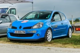 Renault Clio R27 F1 Team, снимка 1