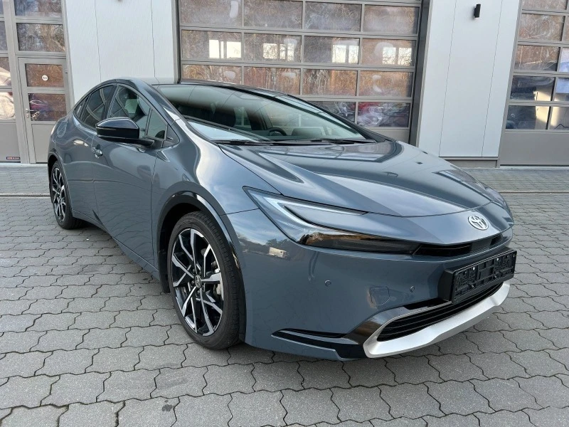 Toyota Prius 2.0-l-VVT-i* Plug-in Hybrid* Executive* PANO* , снимка 1 - Автомобили и джипове - 45356440