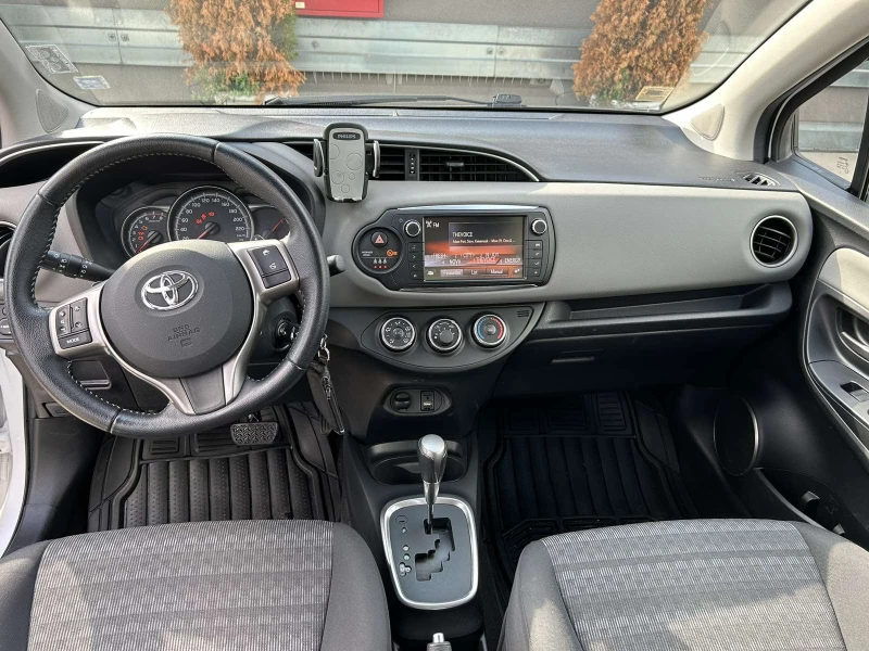 Toyota Yaris, снимка 8 - Автомобили и джипове - 47319696