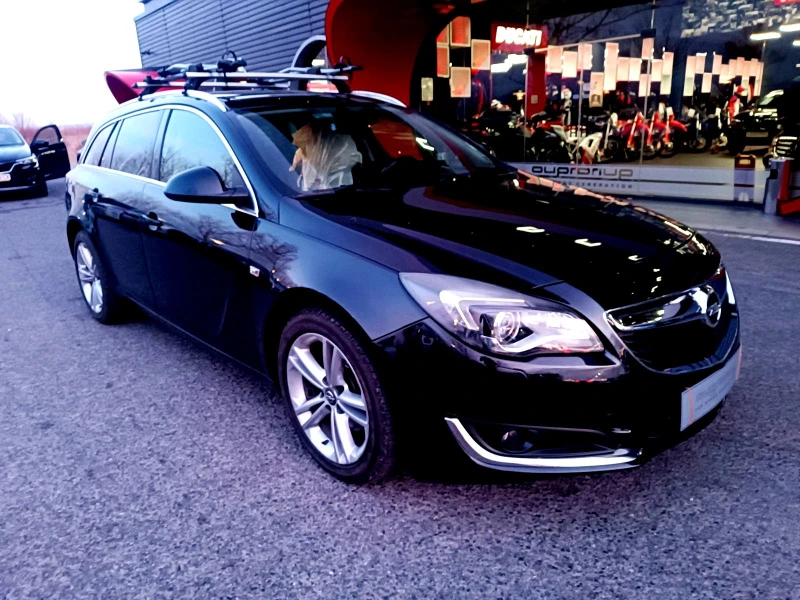 Opel Insignia 2.0 CDTi Sport Tourer Auto 4x4 , снимка 1 - Автомобили и джипове - 48152543