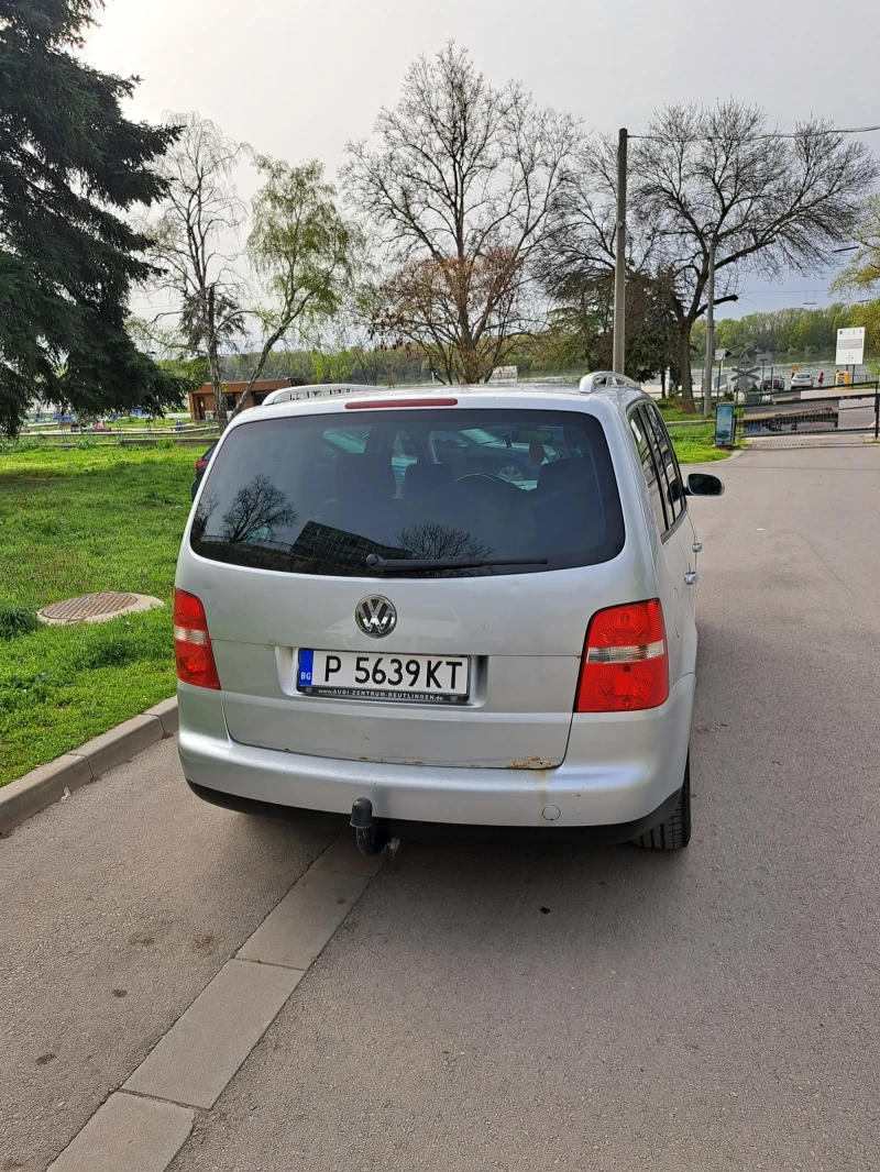 VW Touran, снимка 4 - Автомобили и джипове - 48362412