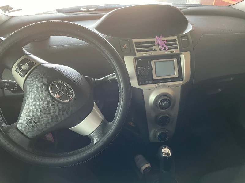 Toyota Yaris, снимка 3 - Автомобили и джипове - 49115640