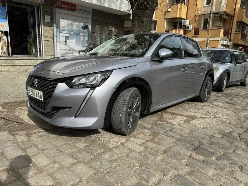 Peugeot 208, снимка 10 - Автомобили и джипове - 49441405