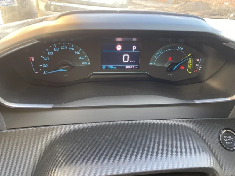 Peugeot 208, снимка 6 - Автомобили и джипове - 49441405