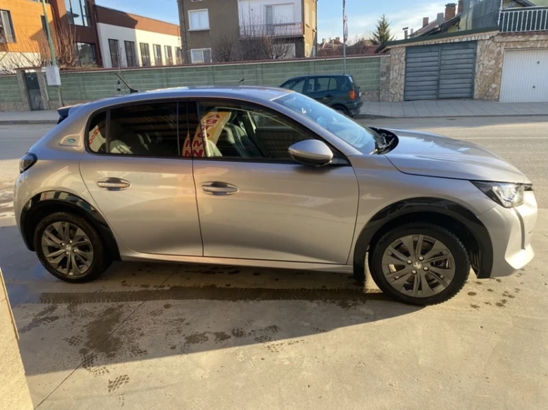 Peugeot 208, снимка 2 - Автомобили и джипове - 49441405