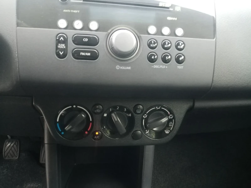 Suzuki Swift 1.3 Сервизна история, реални км!, снимка 6 - Автомобили и джипове - 52373711