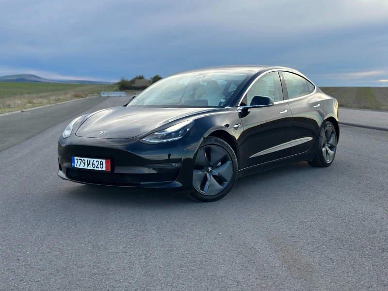 Tesla Model 3 Long Range 130х. км Гаранция Бял Салон