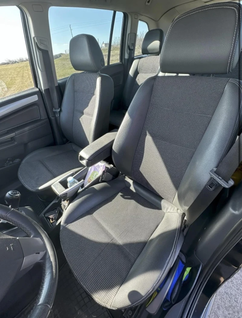 Opel Zafira, снимка 9 - Автомобили и джипове - 52437434