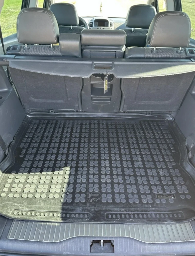 Opel Zafira, снимка 10 - Автомобили и джипове - 52437434