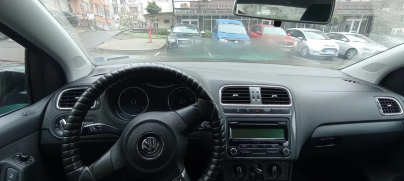 VW Polo 1.6 TDI 90 k.c, снимка 11 - Автомобили и джипове - 52662690