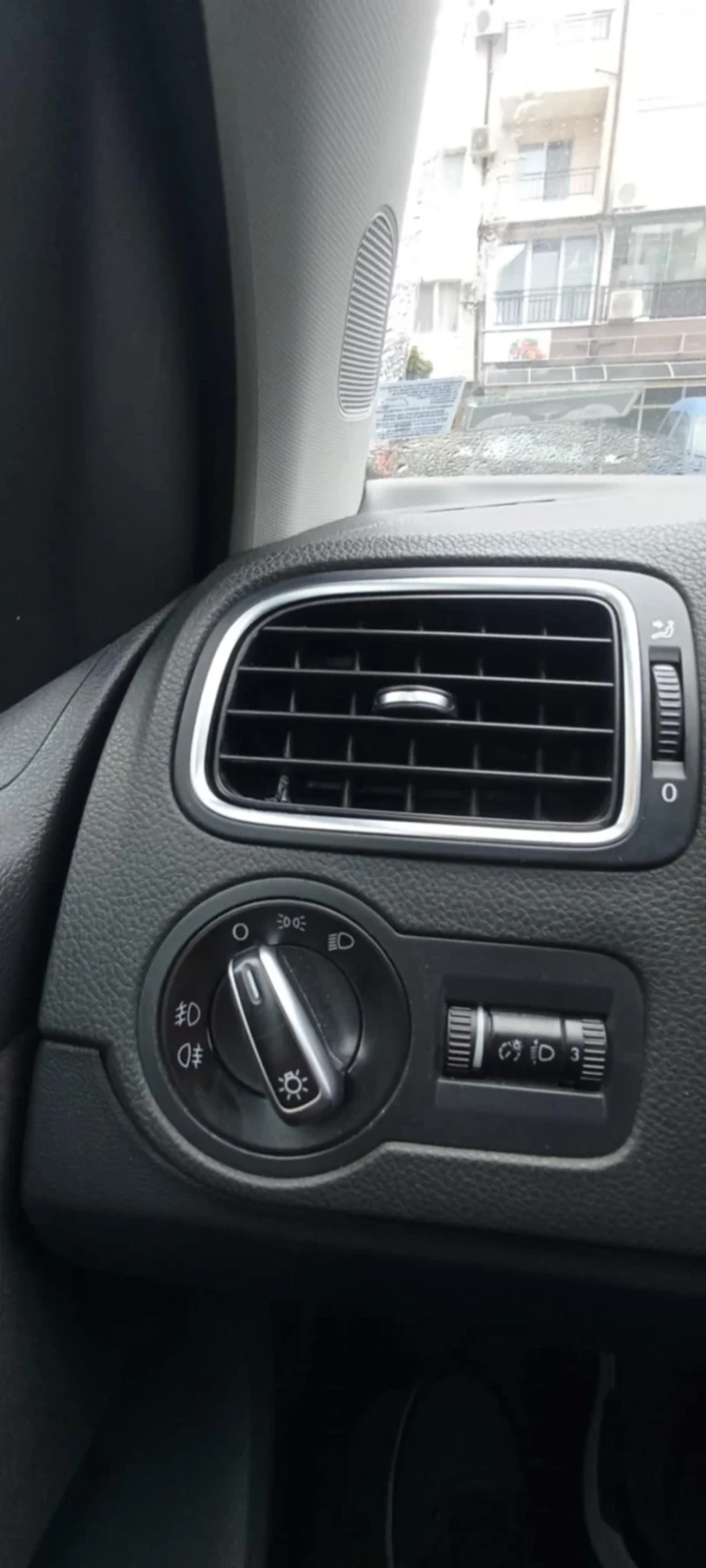 VW Polo 1.6 TDI 90 k.c, снимка 13 - Автомобили и джипове - 52662690