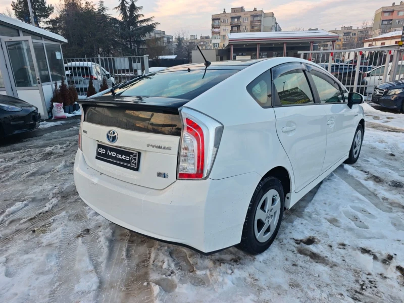 Toyota Prius ХИБРИД* КАМЕРА* КОЖА* ОТЛИЧЕН* , снимка 5 - Автомобили и джипове - 53130408