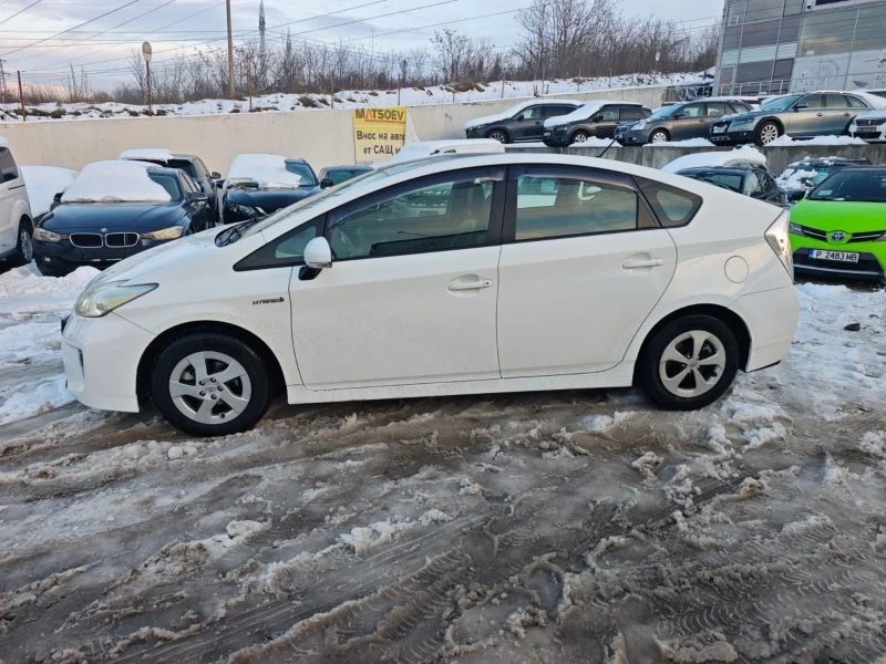 Toyota Prius ХИБРИД* КАМЕРА* КОЖА* ОТЛИЧЕН* , снимка 2 - Автомобили и джипове - 53130408