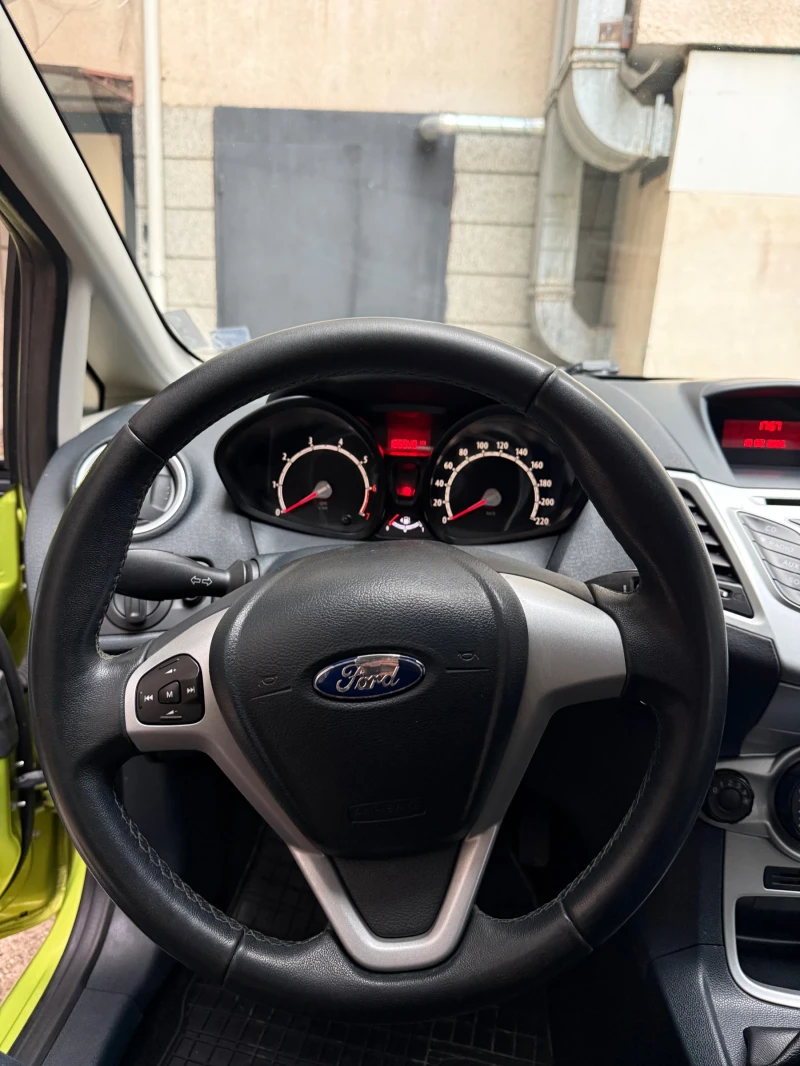 Ford Fiesta, снимка 8 - Автомобили и джипове - 53439419