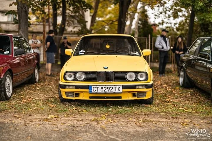 BMW 324, снимка 5 - Автомобили и джипове - 55845436