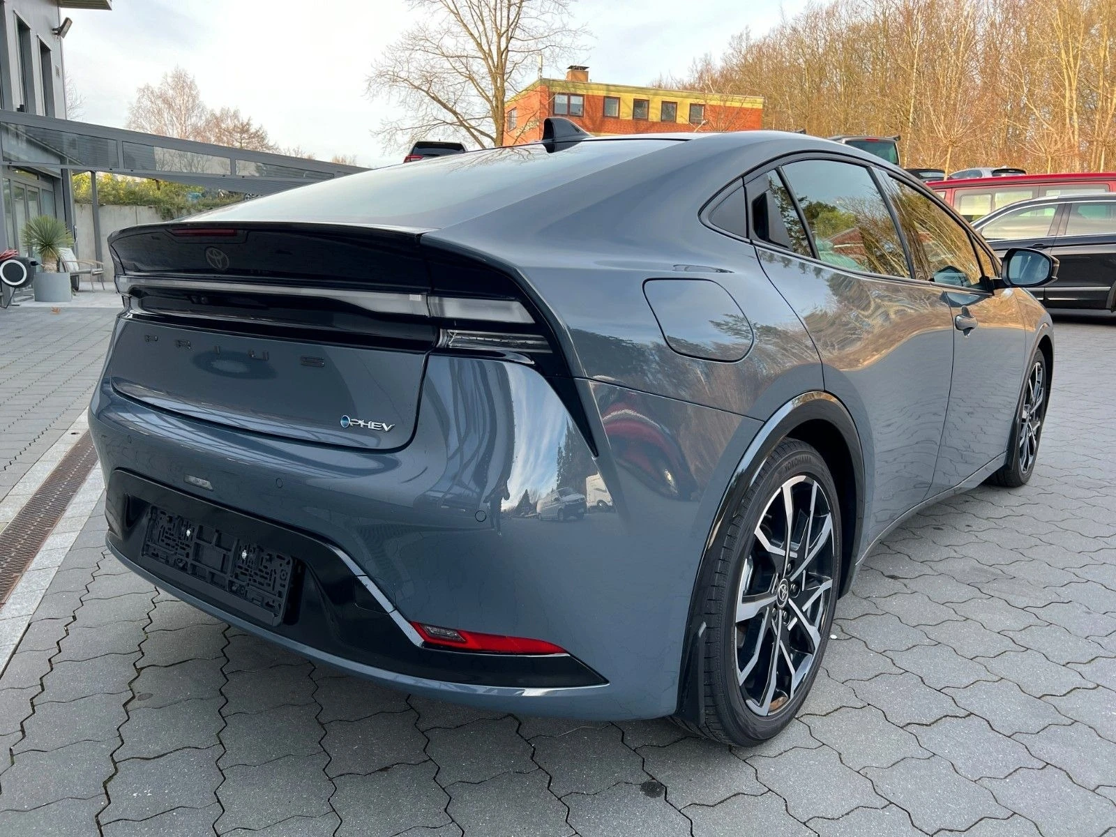 Toyota Prius 2.0-l-VVT-i* Plug-in Hybrid* Executive* PANO*  - изображение 5