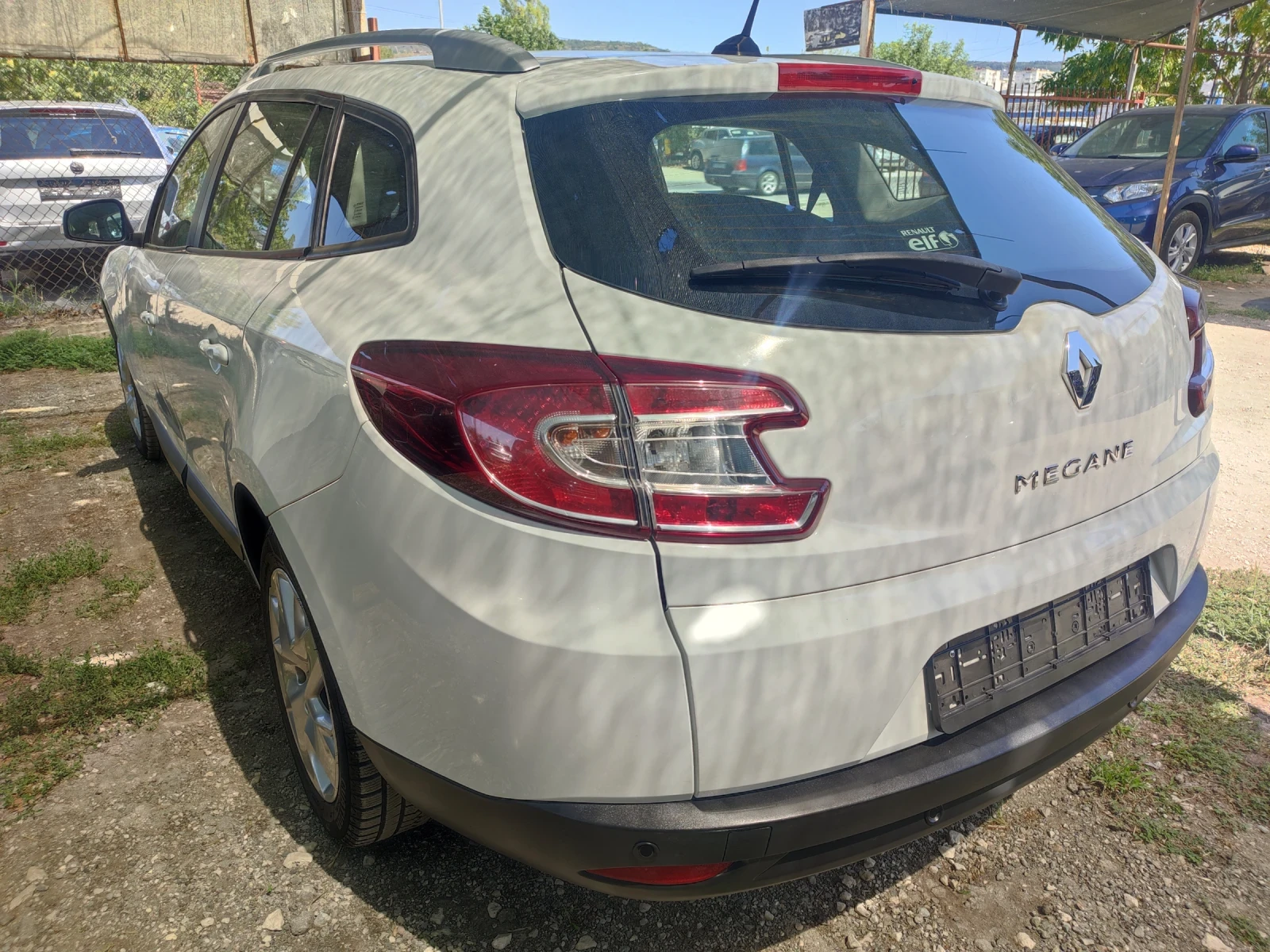 Renault Megane 1.6i ГАЗ/КАМЕРА/6 СКОРОСТИ/ТОП СЪСТОЯНИЕ  - изображение 3