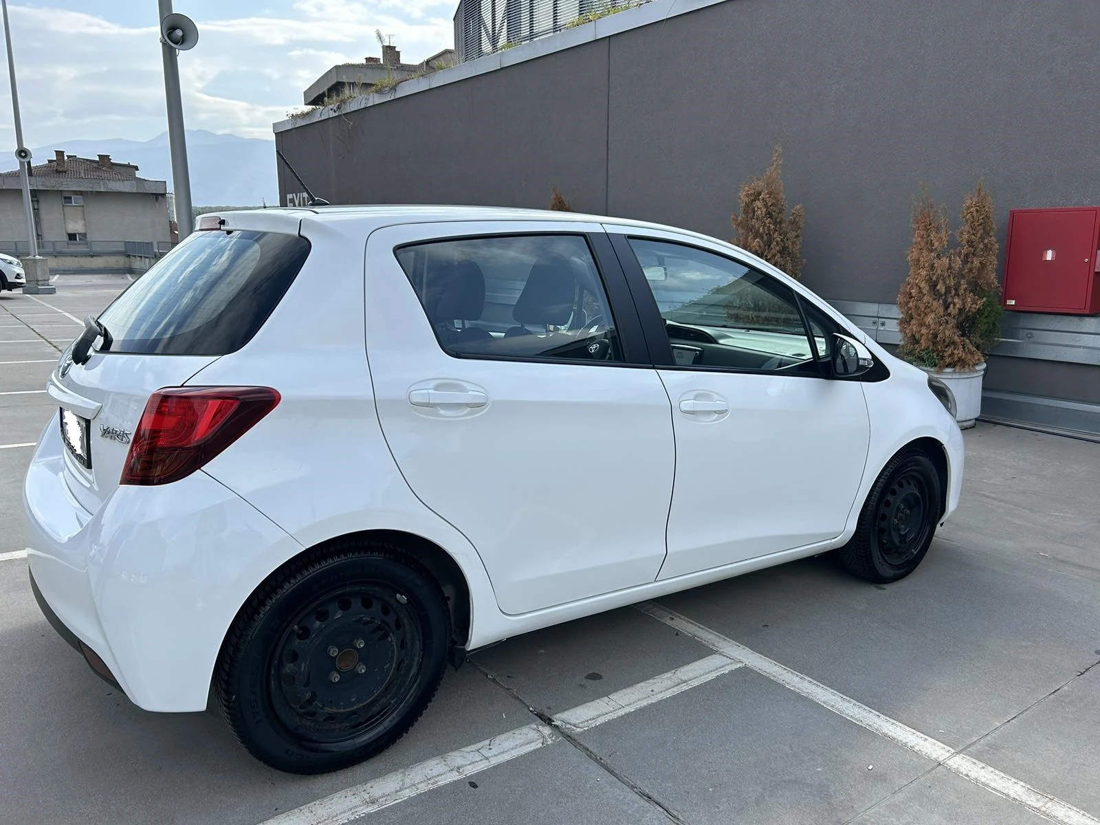 Toyota Yaris  - изображение 4