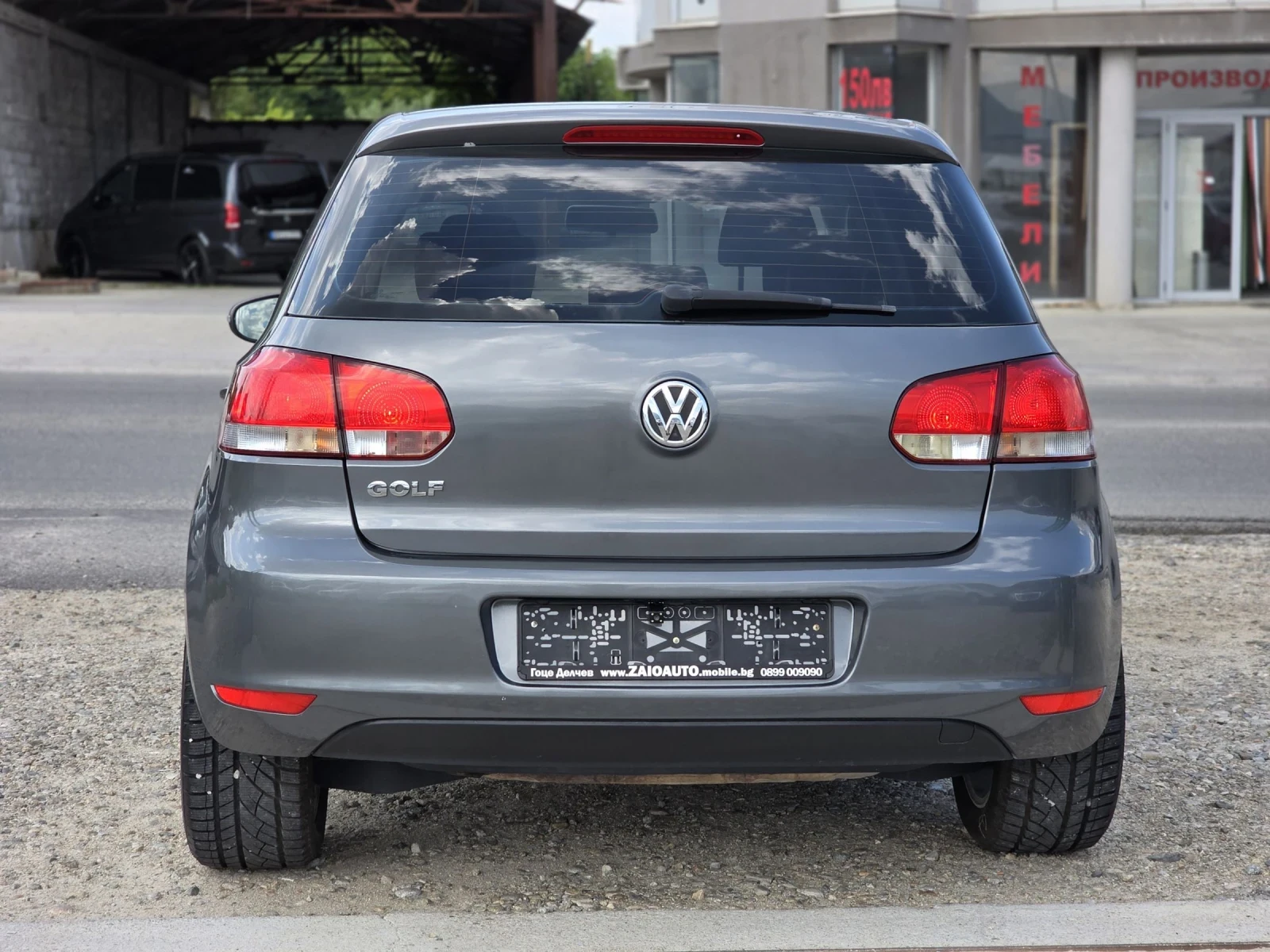 VW Golf 1.6i ГАЗ 102hp НАВИ КАМЕРА - изображение 4