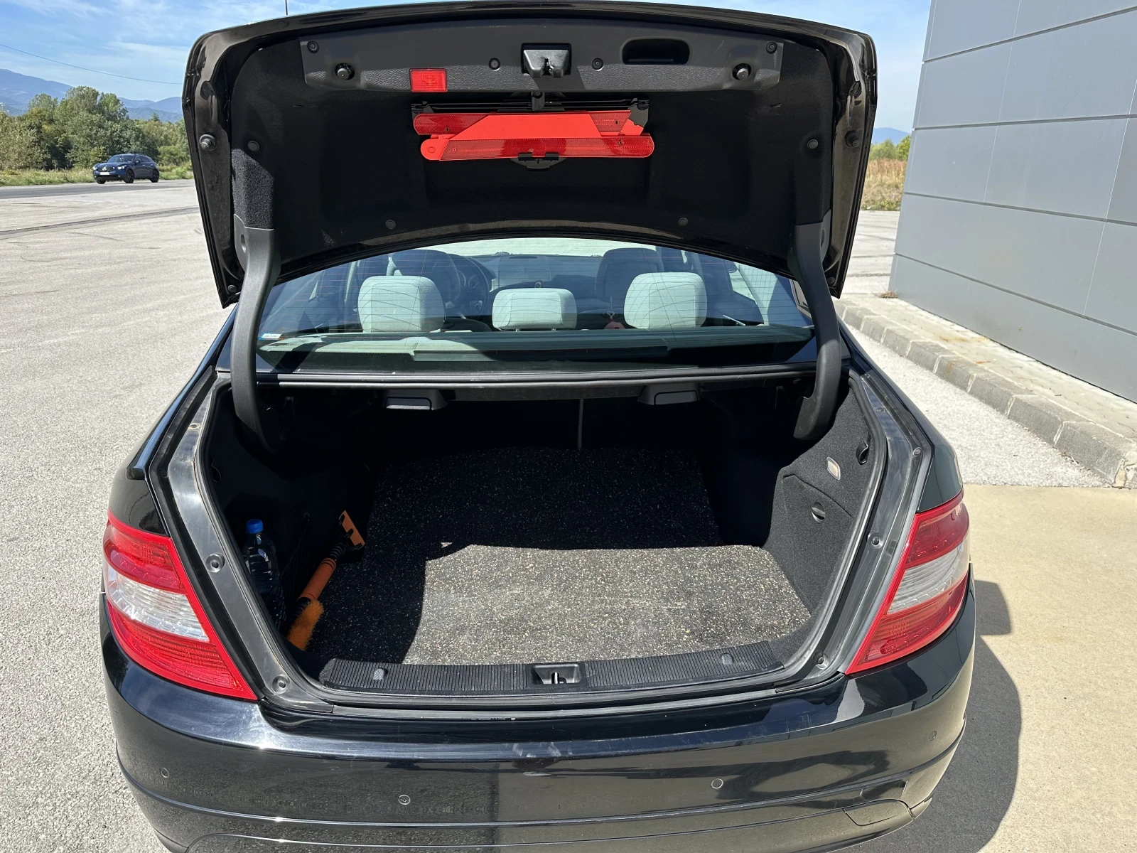 Mercedes-Benz C 180  - изображение 6