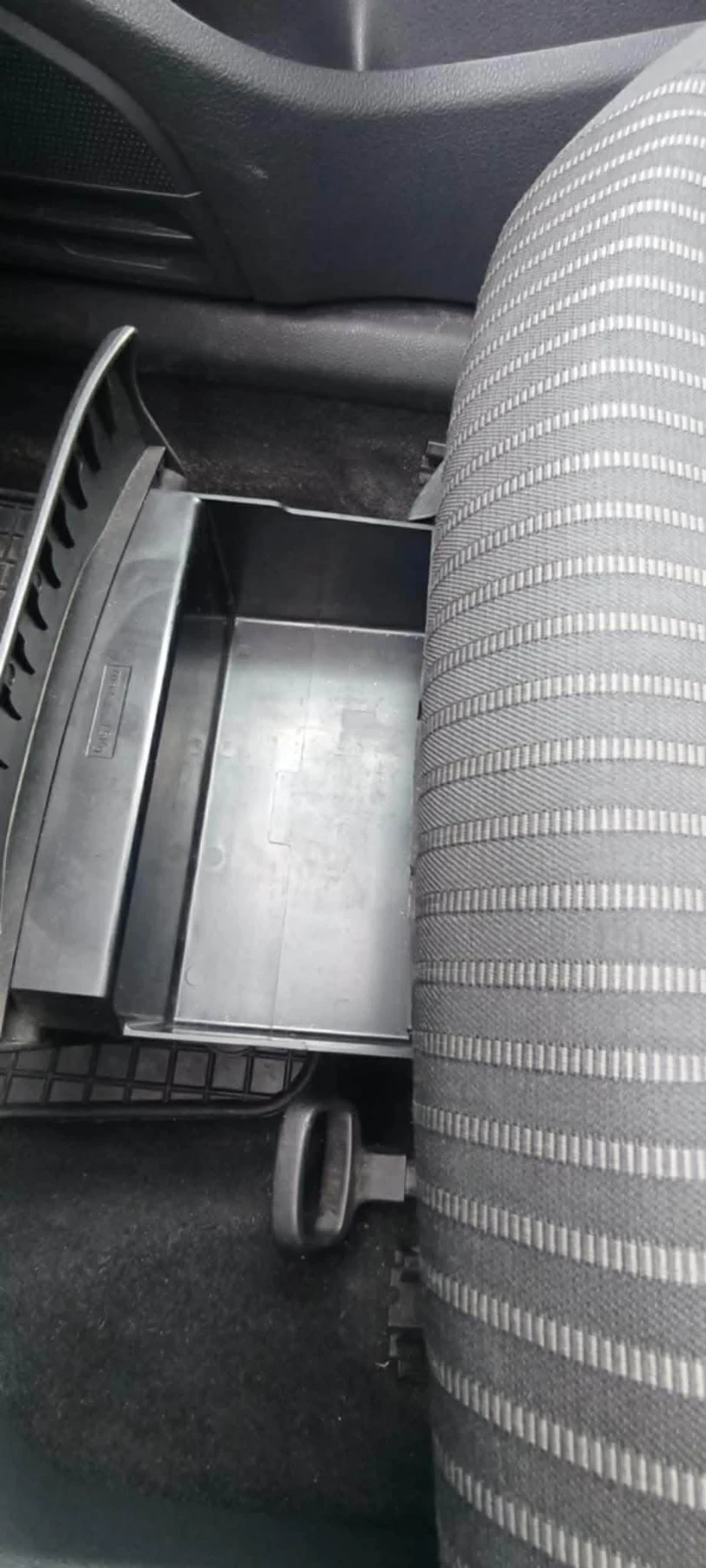 VW Polo 1.6 TDI 90 k.c | Mobile.bg � ����������� 4