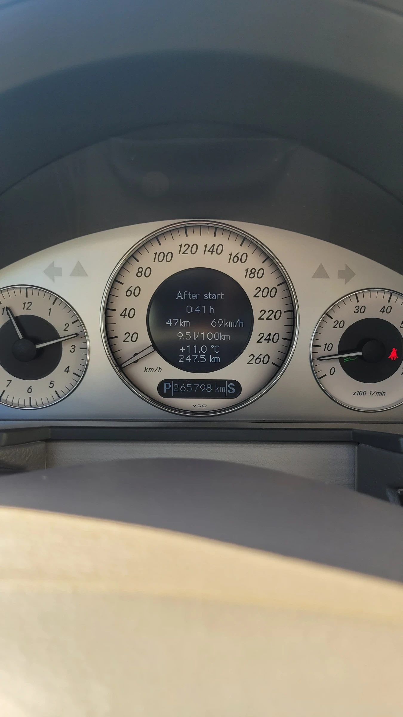 Mercedes-Benz E 280  - изображение 7