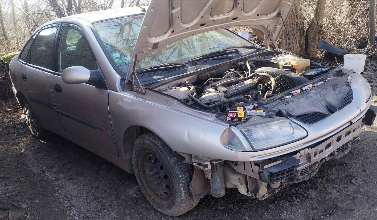 Renault Laguna, снимка 5 - Автомобили и джипове - 53844348