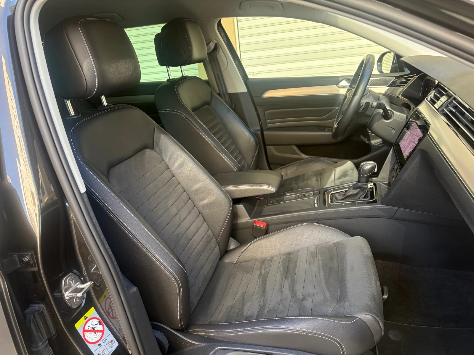 VW Passat Elegance, Digital, Камера, История, Обслужен, снимка 11 - Автомобили и джипове - 54139224