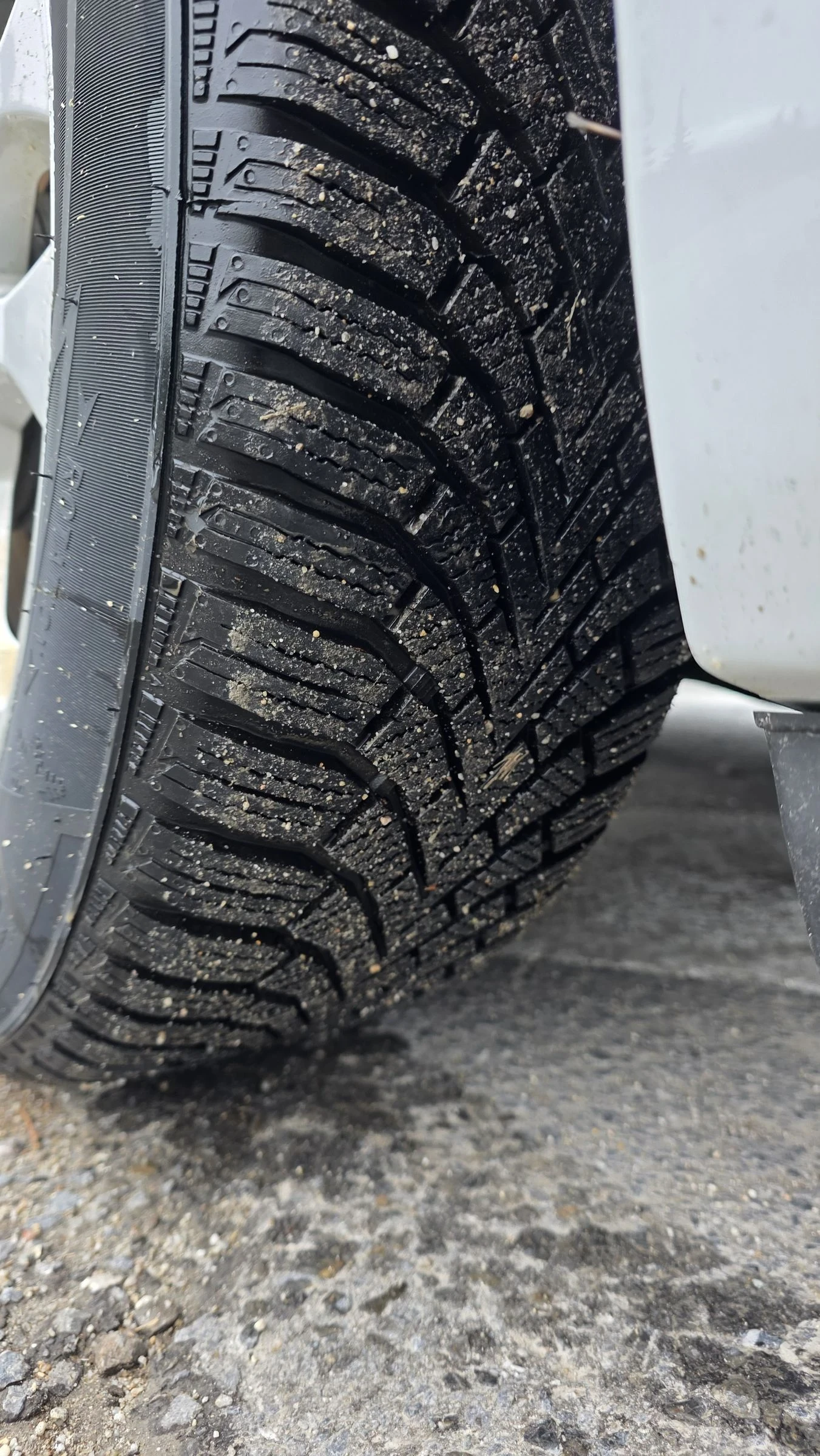 Ford Connect TREND 1.5 Климатроник EURO 6, снимка 6 - Автомобили и джипове - 54375393