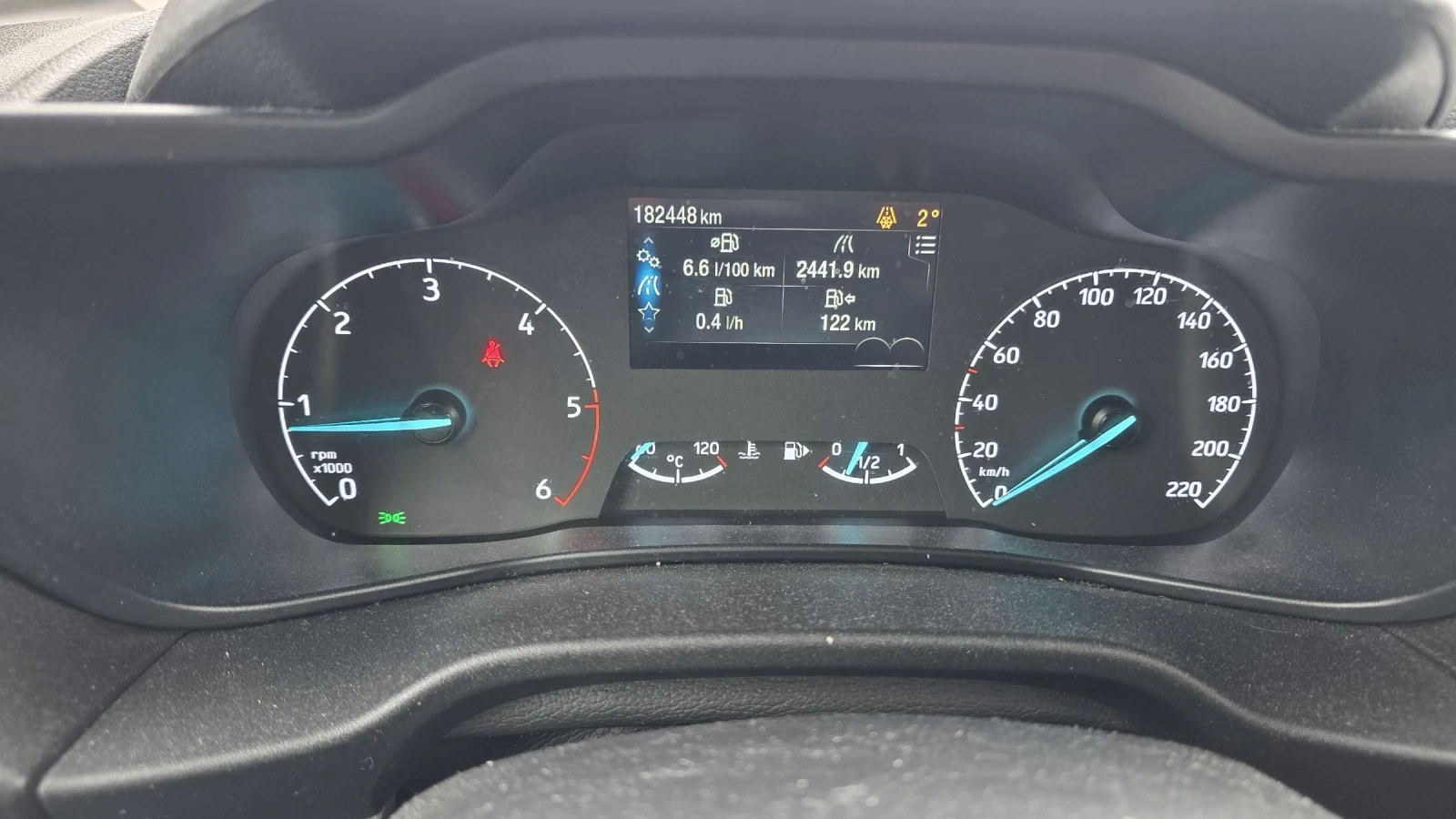 Ford Connect TREND 1.5 Климатроник EURO 6, снимка 12 - Автомобили и джипове - 54375393