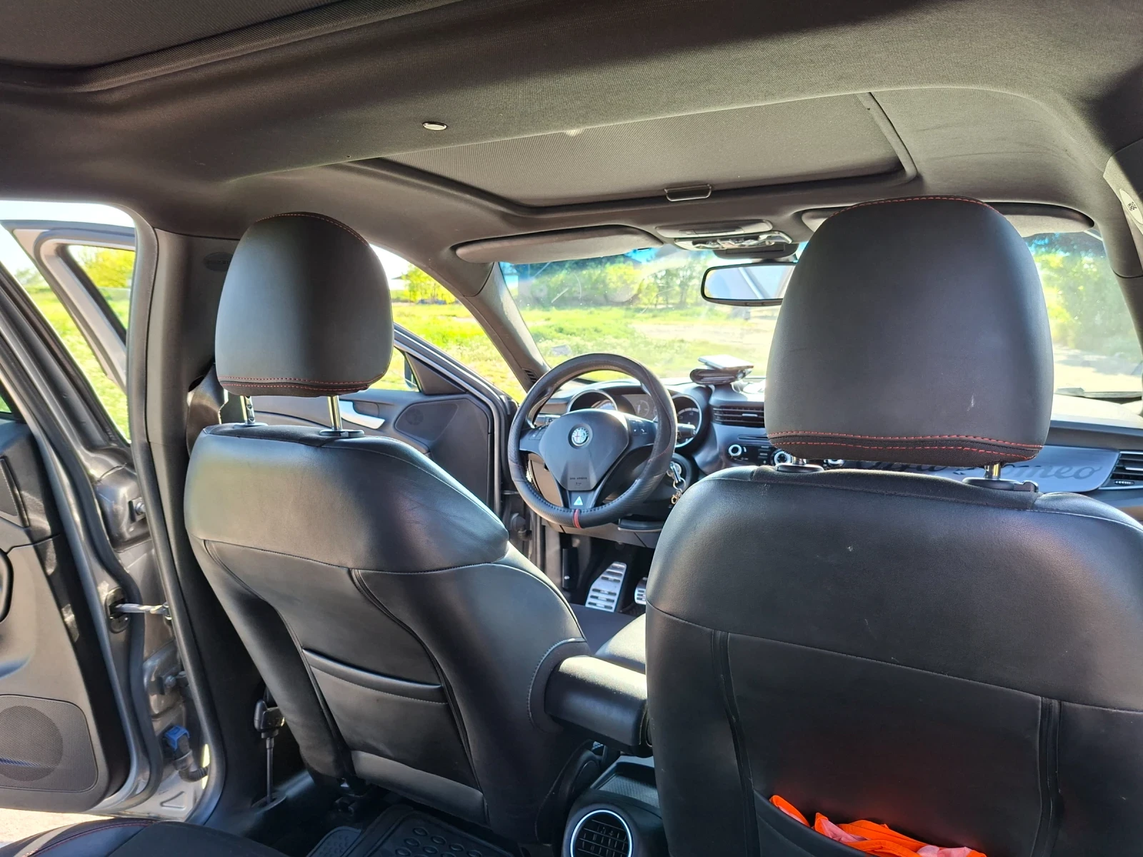 Alfa Romeo Giulietta, снимка 11 - Автомобили и джипове - 54429357