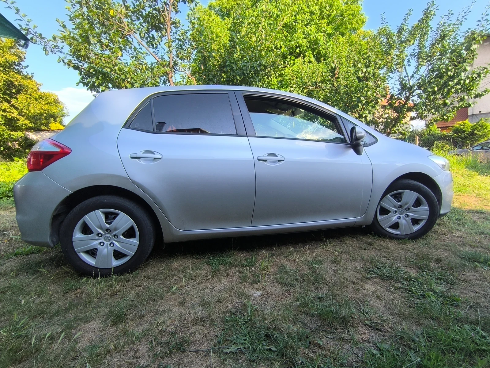 Toyota Auris 1.6, снимка 4 - Автомобили и джипове - 54672400