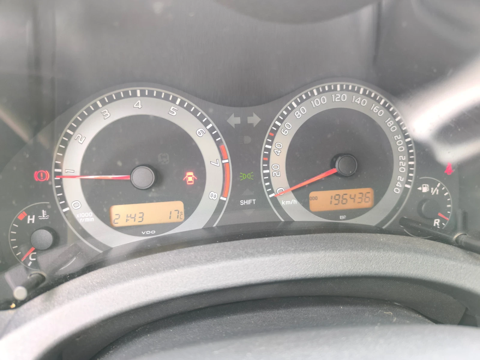 Toyota Auris 1.6, снимка 8 - Автомобили и джипове - 54672400