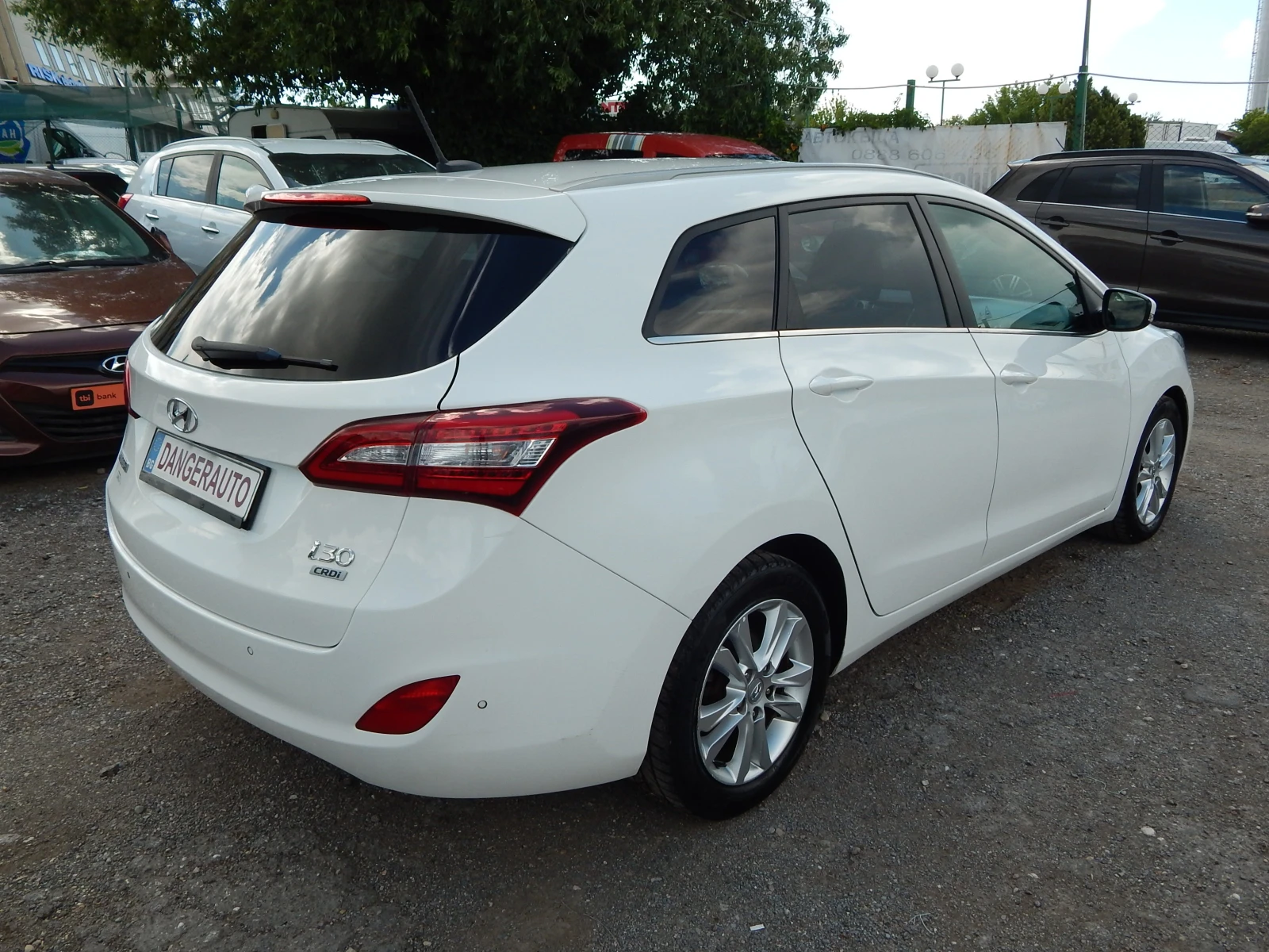 Hyundai I30 1.6CRDI* КАМЕРА* НАВИГАЦИЯ* ЕВРО5* , снимка 4 - Автомобили и джипове - 54702996