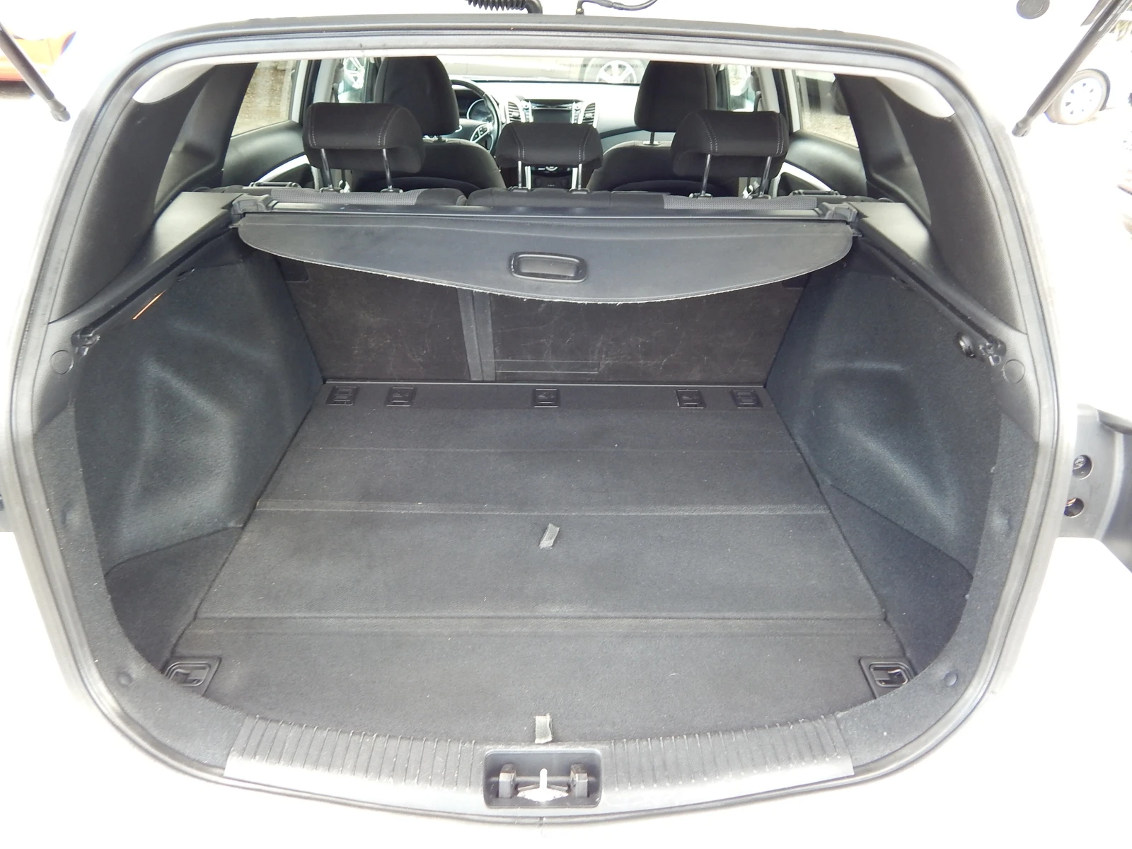 Hyundai I30 1.6CRDI* КАМЕРА* НАВИГАЦИЯ* ЕВРО5* , снимка 7 - Автомобили и джипове - 54702996