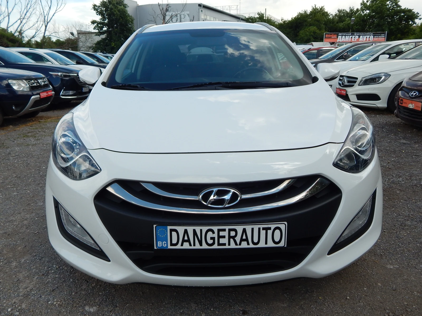 Hyundai I30 1.6CRDI* КАМЕРА* НАВИГАЦИЯ* ЕВРО5* , снимка 2 - Автомобили и джипове - 54702996