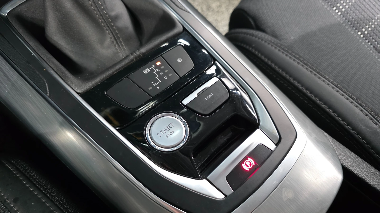 Peugeot 308 SW 1.6 BlueHDi Allure Auto, снимка 13 - Автомобили и джипове - 54894209