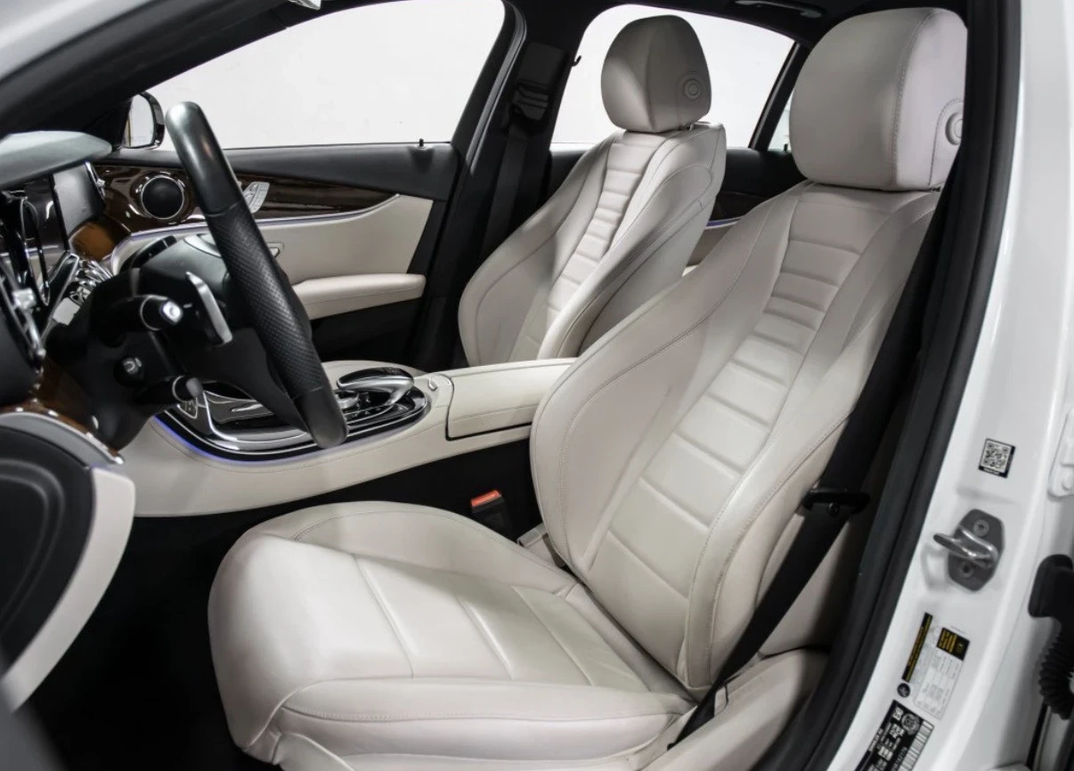 Mercedes-Benz E 400 AMG * 360 * PREMIUM PACKAGE * 27K KM * CARFAX * , снимка 7 - Автомобили и джипове - 55236360