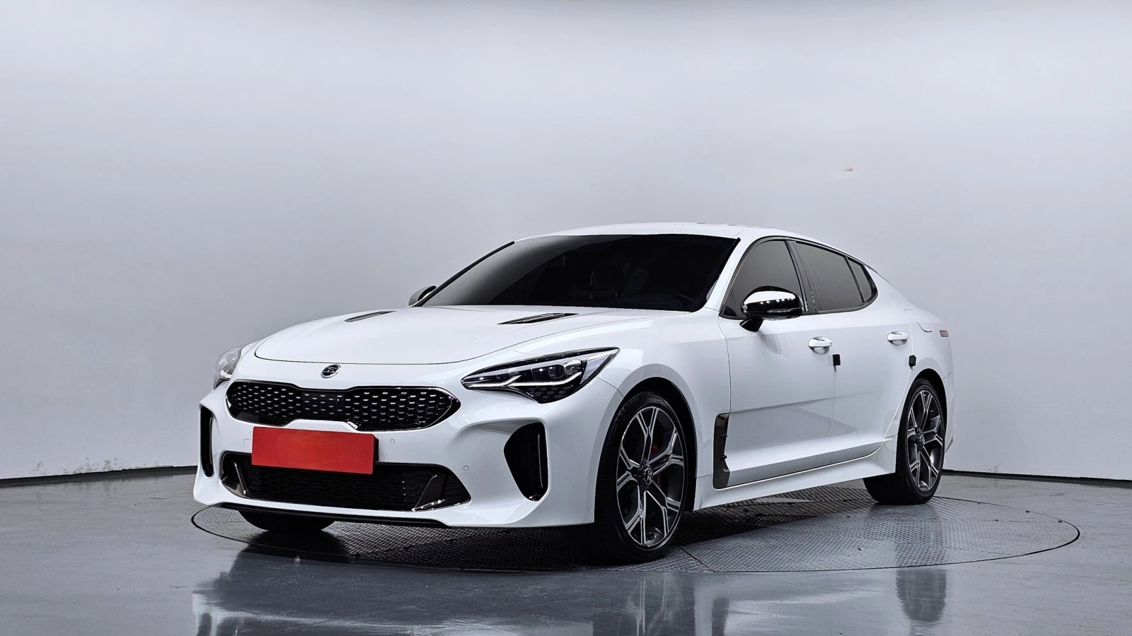 Kia Stinger GT 2WD Disi/Line Assist/Обдухване/ HeadUp