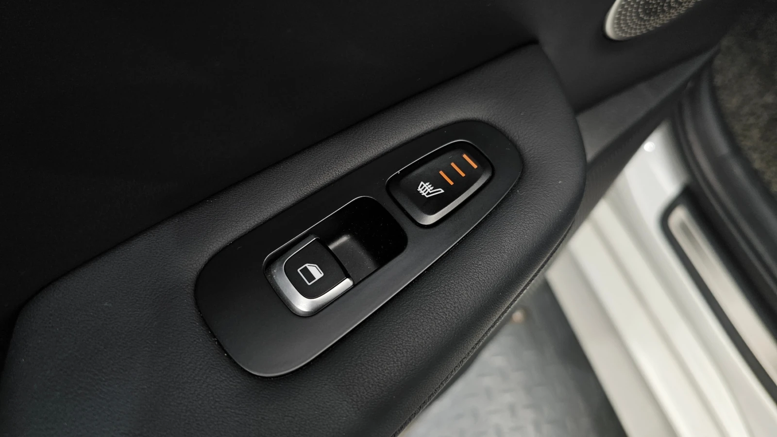 Kia Stinger GT 2WD Disi/Line Assist/Обдухване/ HeadUp, снимка 13 - Автомобили и джипове - 55315131