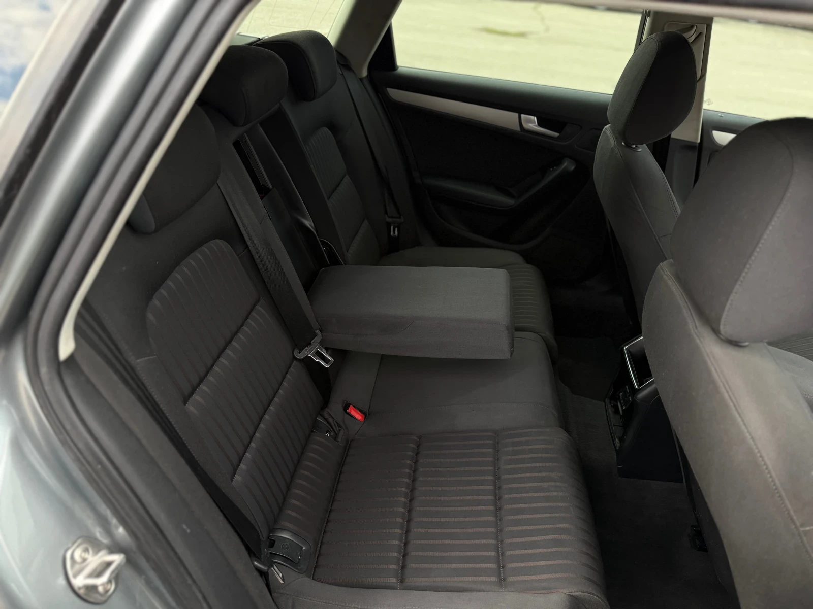 Audi A4, снимка 8 - Автомобили и джипове - 55340334