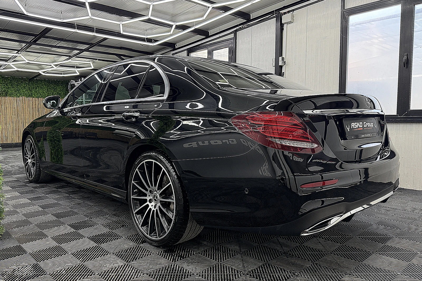 Mercedes-Benz E 400 4-Matic/PANORAMA/KeylessGo/ГЕРМАНИЯ ЛИЗИНГ, снимка 4 - Автомобили и джипове - 56071287