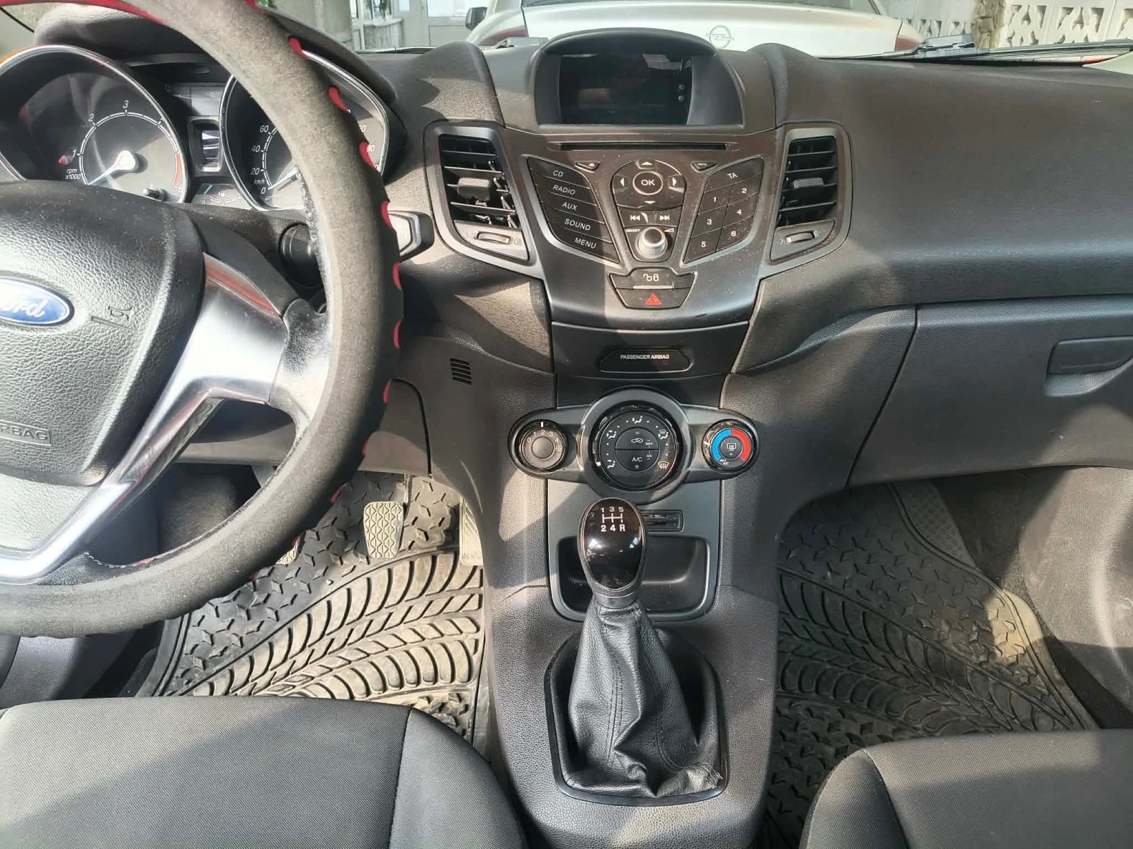 Ford Fiesta, снимка 5 - Автомобили и джипове - 56116664