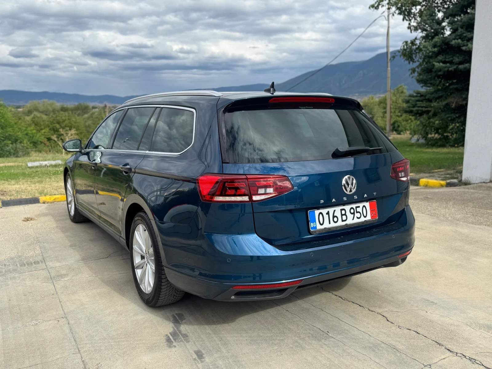 VW Passat 2.0TDI/AUTOMATIC/FULL LED/145000км/, снимка 6 - Автомобили и джипове - 56181728