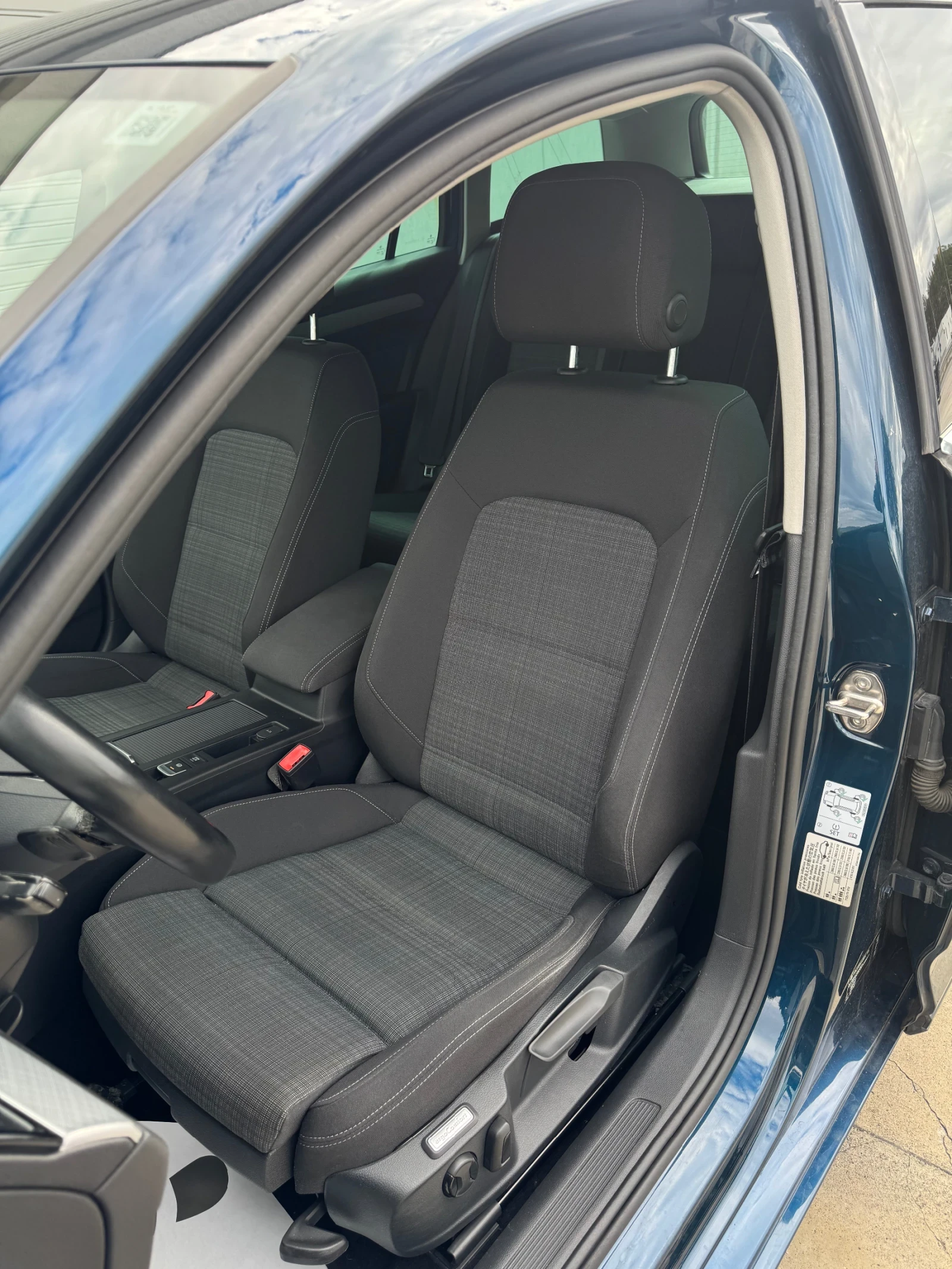 VW Passat 2.0TDI/AUTOMATIC/FULL LED/145000км/, снимка 13 - Автомобили и джипове - 56181728